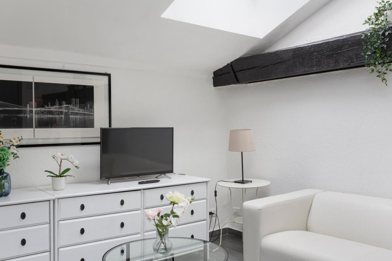 2 Bedroom 2 Bathroom Apt - Duomo 1 Milan Extérieur photo